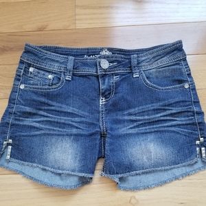 Almost famous low rise jean shorts